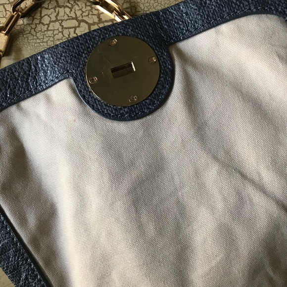 Tory Burch Crossbody - Picture 4 of 7